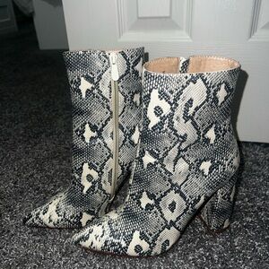 Snakeskin Patterned Women's Ankle Boots